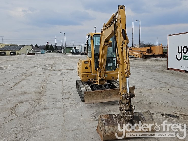 2014-takeuchi-tb235-image-6