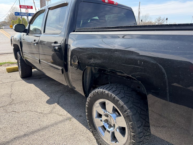 2012-chevrolet-silverado-1500-image-19