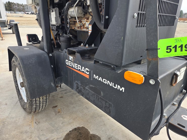 2016-massey-ferguson-8-image-12