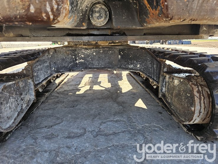 2019-kubota-kx033-4-image-29