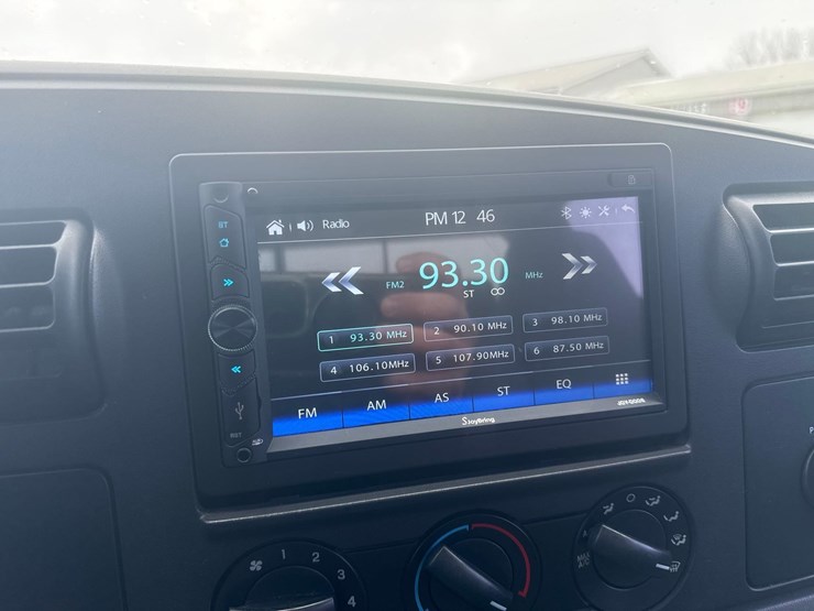 2004-ford-f350-image-31