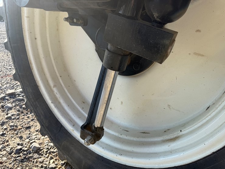 2015-apache-as720-image-28