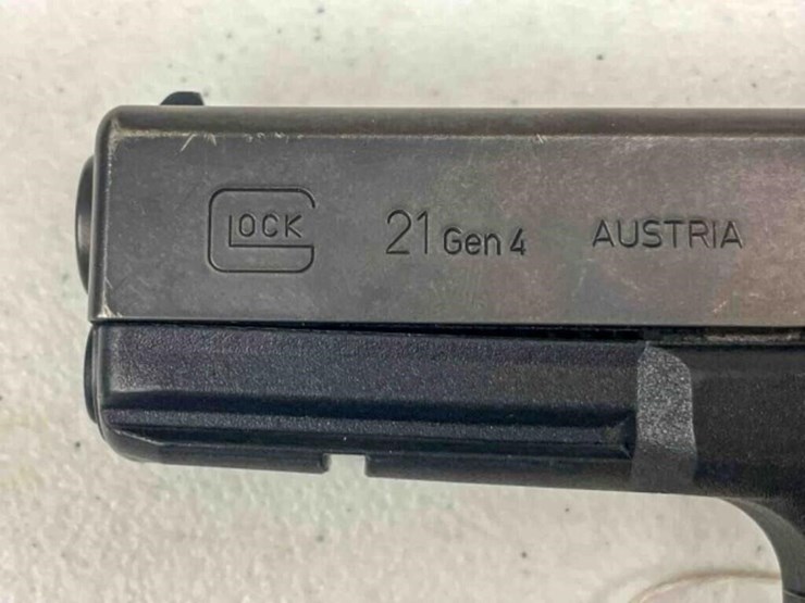 glock-pistol-image-8