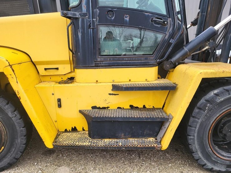 2012-yale-forklift-image-35