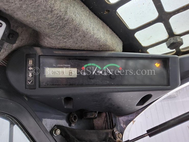 2014-deere-333e-image-29