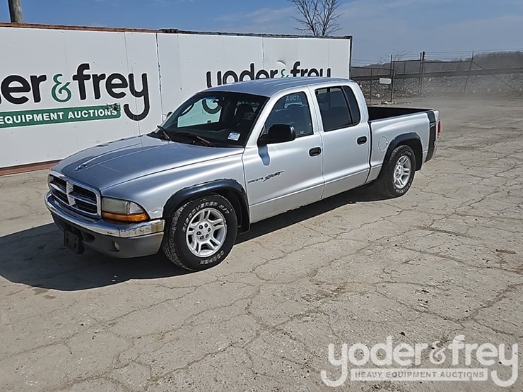 2001-dodge-dakota-sport-image-1