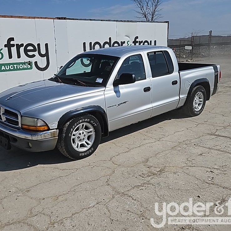 2001 DODGE DAKOTA SPORT