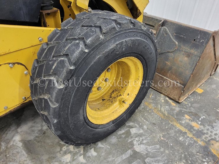 2017-caterpillar-272d2-image-10