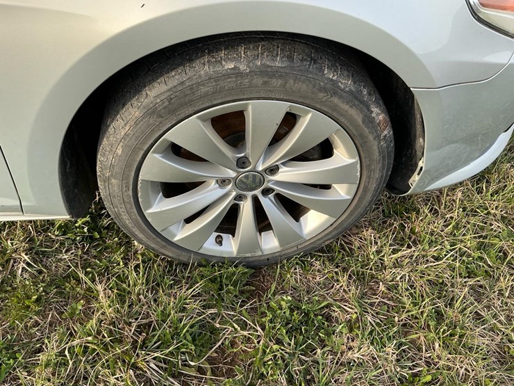 #510-•-2009-volkswagen-passat-image-33