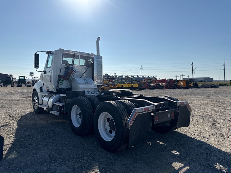 2011-international-prostar-image-6