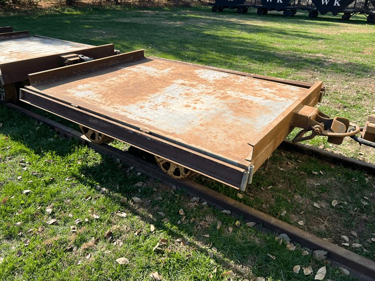 set-of-3-flat-cars-image-17