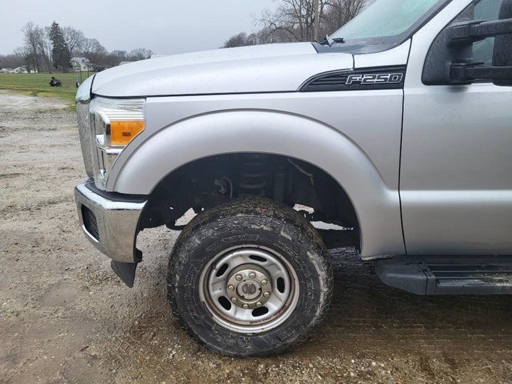 2015-ford-f250-xl-image-13