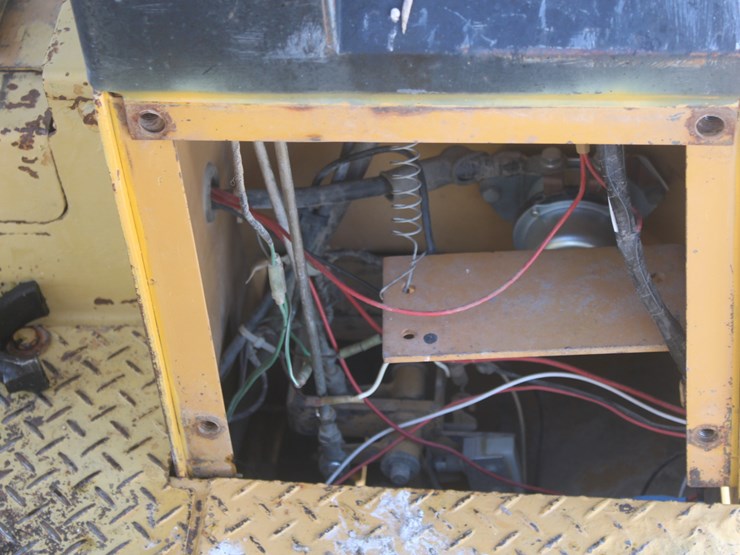 1990-komatsu-d37e-image-63