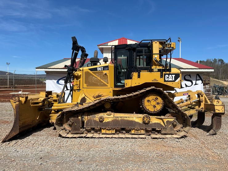 2015-caterpillar-d6t-lgp-image-2
