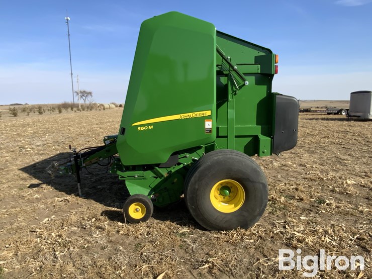 2021-john-deere-560m-image-8