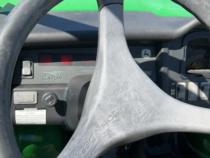 john-deere-gator-image-32