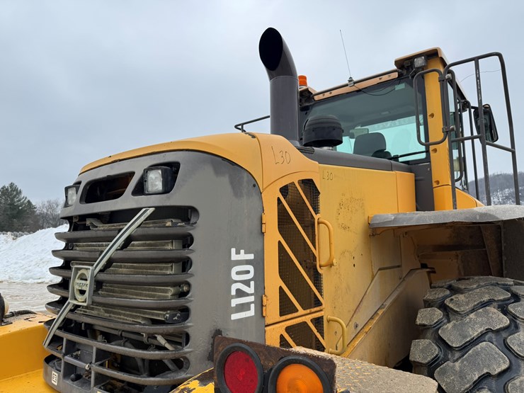 2007-volvo-l120f-image-17