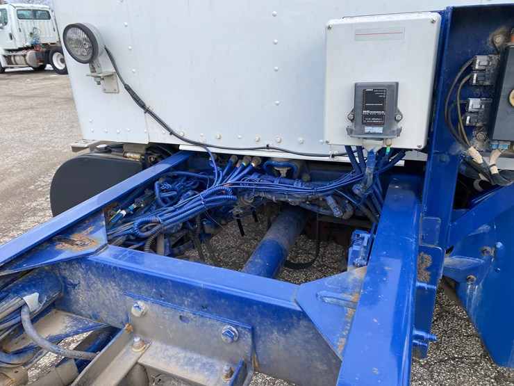 2012-kenworth-t370-image-19