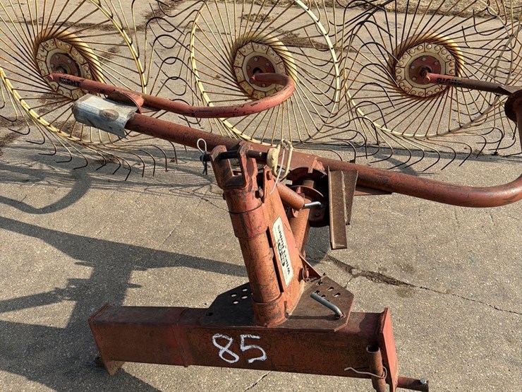 da-co-4-wheel-3pt-rake-image-12