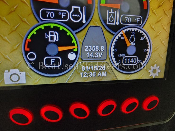 2019-caterpillar-246d3-image-33