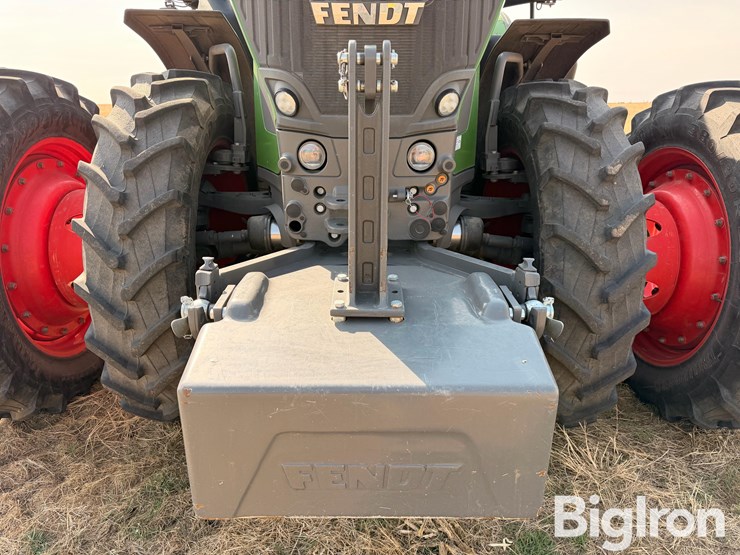 2024-fendt-933-vario-image-17