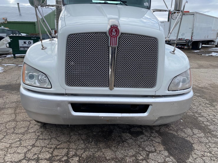 2012-kenworth-t370-image-6