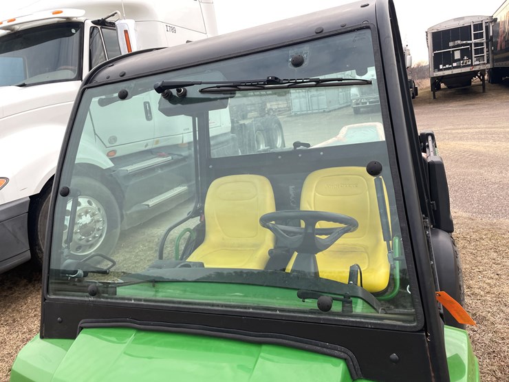 2013-john-deere-gator-image-26
