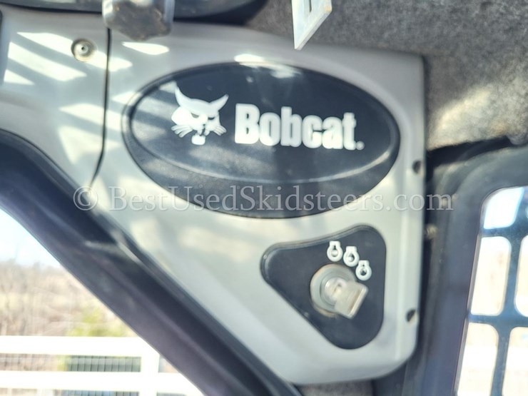 2013-bobcat-t110-image-16