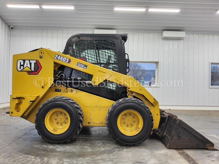 2019-caterpillar-246d3-image-4
