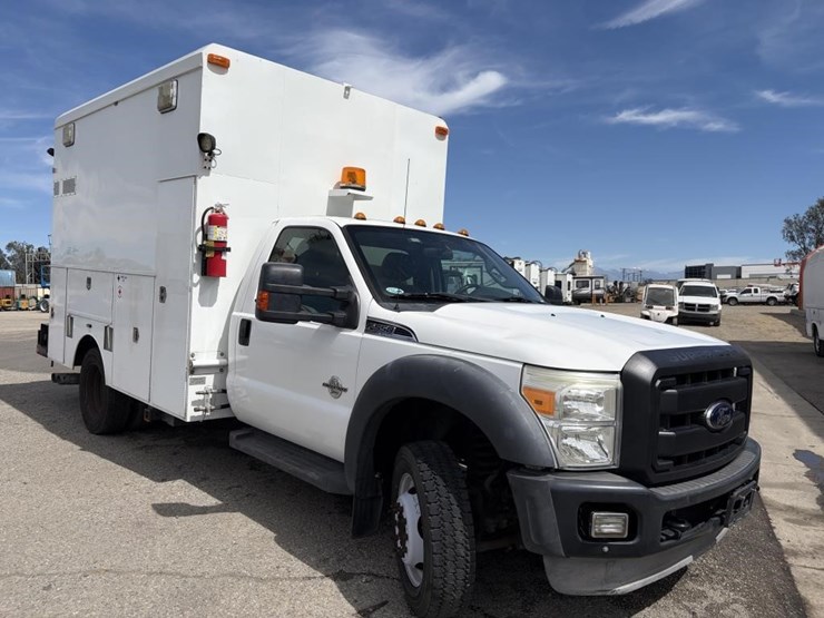 2012-ford-f550-image-2