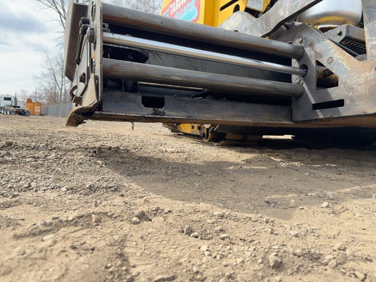 2005-gehl-1648-image-20