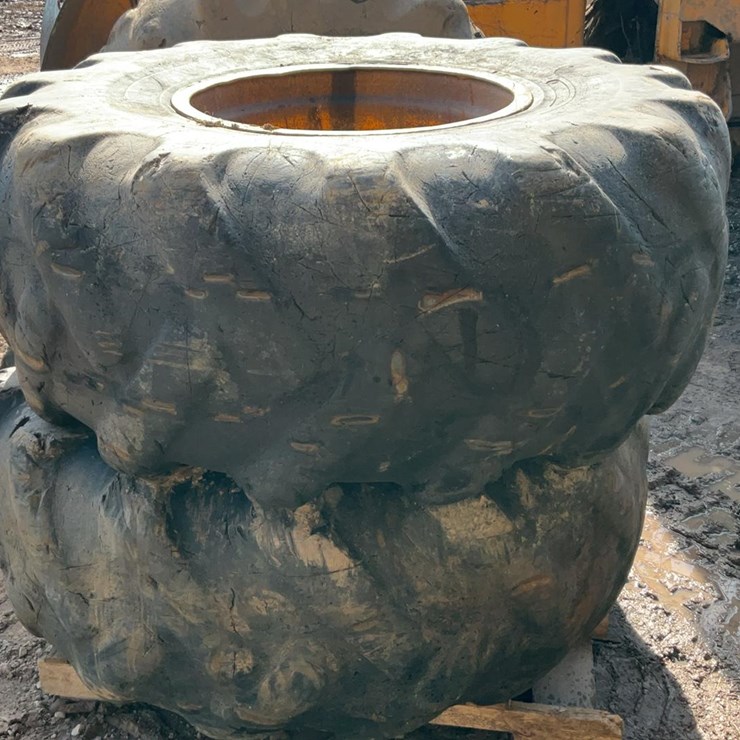 #341 • Skidder Rims with Tires