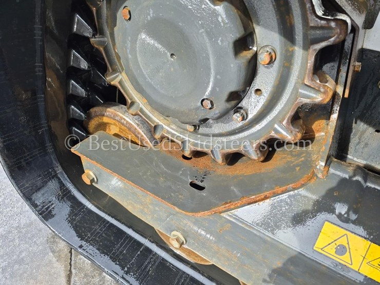 2023-bobcat-t770-image-11