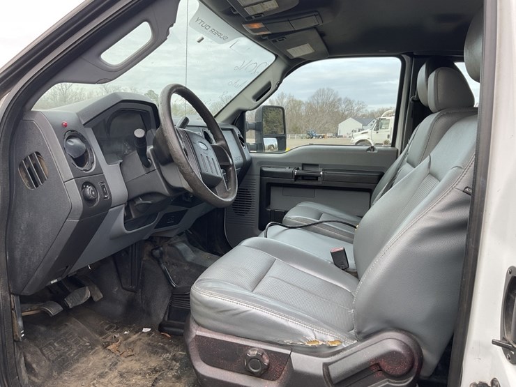 2016-ford-f550-xl-image-7