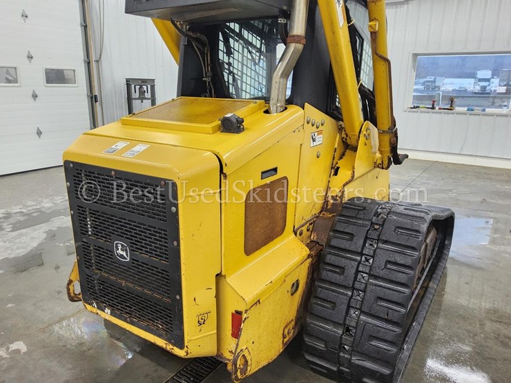 deere-ct332-image-10