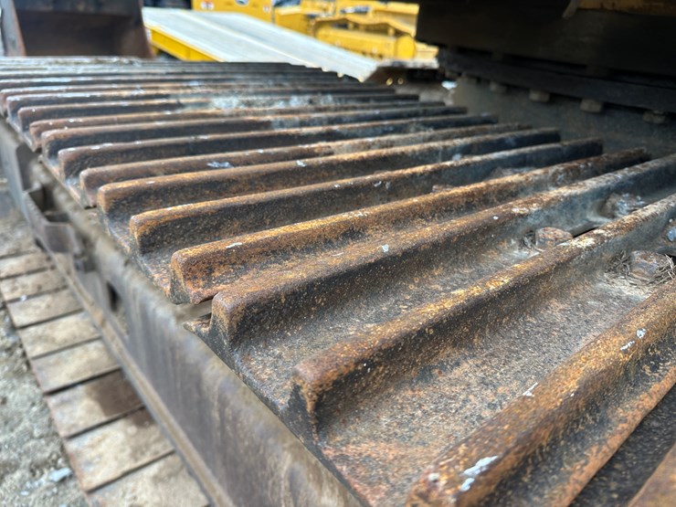 2013-john-deere-9-image-54