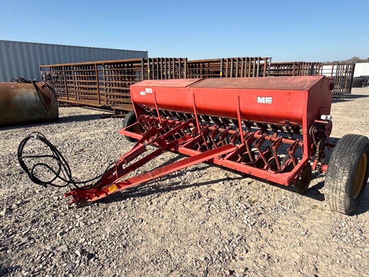 massey-ferguson-33-image-1