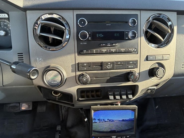 2015-ford-f650-image-18