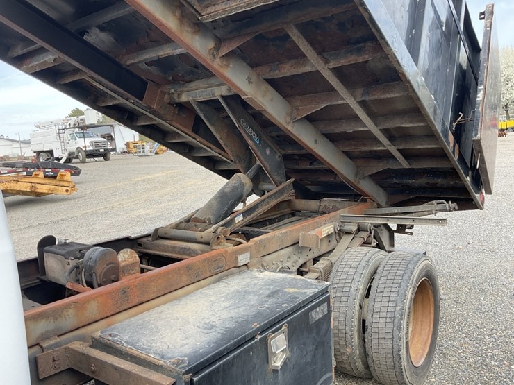 2016-ford-f550-xl-image-4