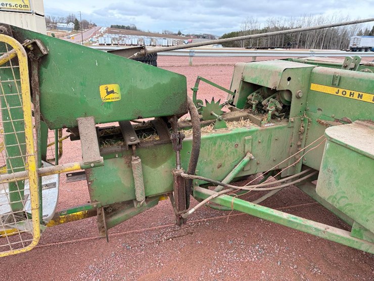 john-deere-336-image-15