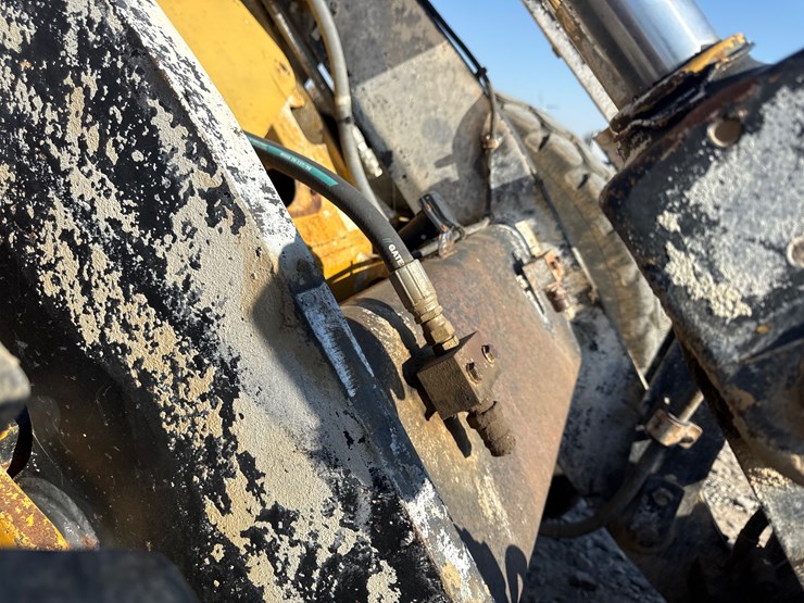 caterpillar-it28f-image-31