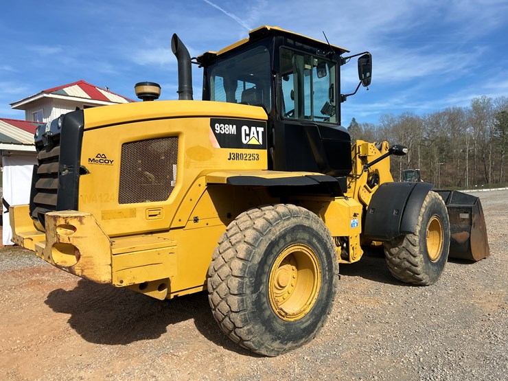 2016-caterpillar-938m-image-5