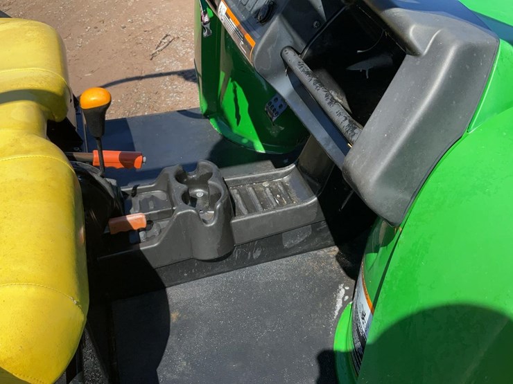 john-deere-gator-image-16