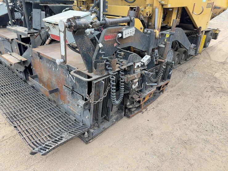 2013-caterpillar-ap-1055e-image-16