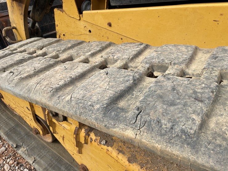 2016-caterpillar-299d2-xhp-image-50