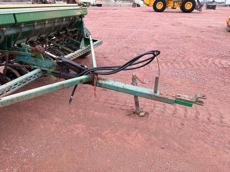 john-deere-8300-image-10