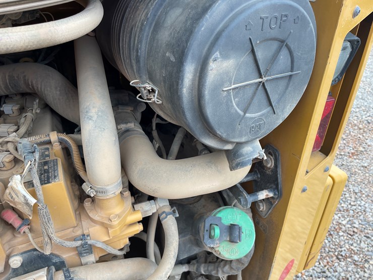 2017-caterpillar-259d-image-27