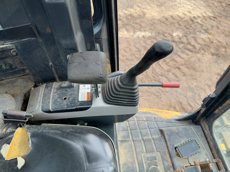 2014-komatsu-pc45mr-3-image-32