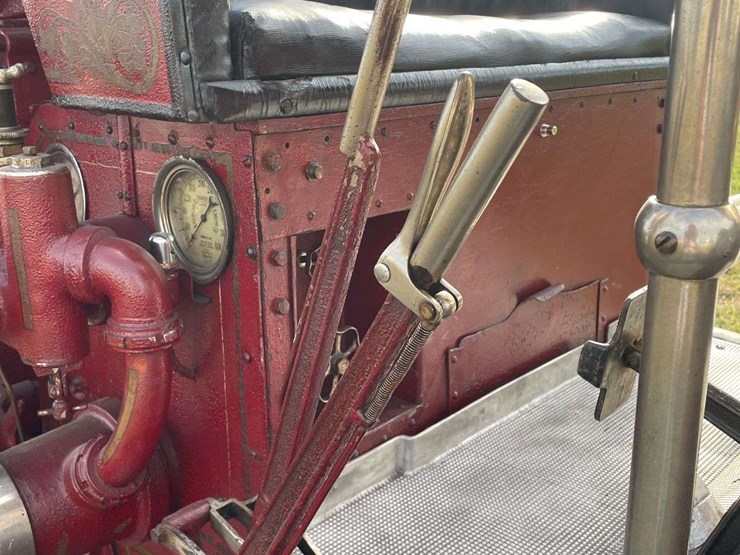 1917-american-la-france-firetruck-image-63