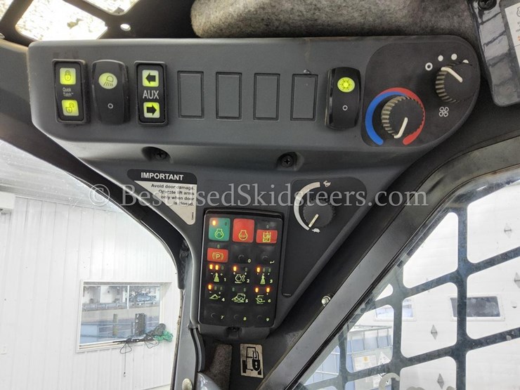 2023-deere-325g-image-22